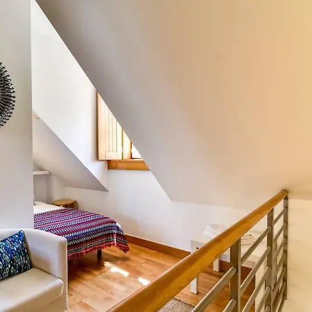 Stylish & Cosy 2bed Duplex In Alcantara 公寓 Lisboa